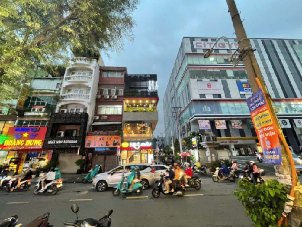 Bán nhà mặt tiền Sư Vạn Hạnh, Quận 10 - ảnh 1