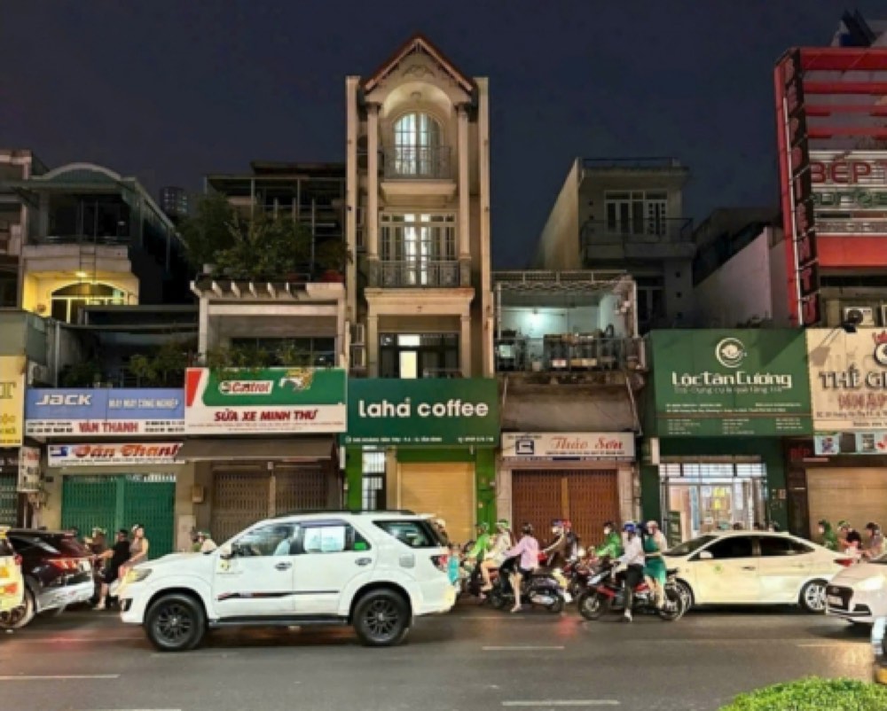 Bán nhà mặt tiền Hoàng Văn Thụ, Tân Bình - ảnh 1