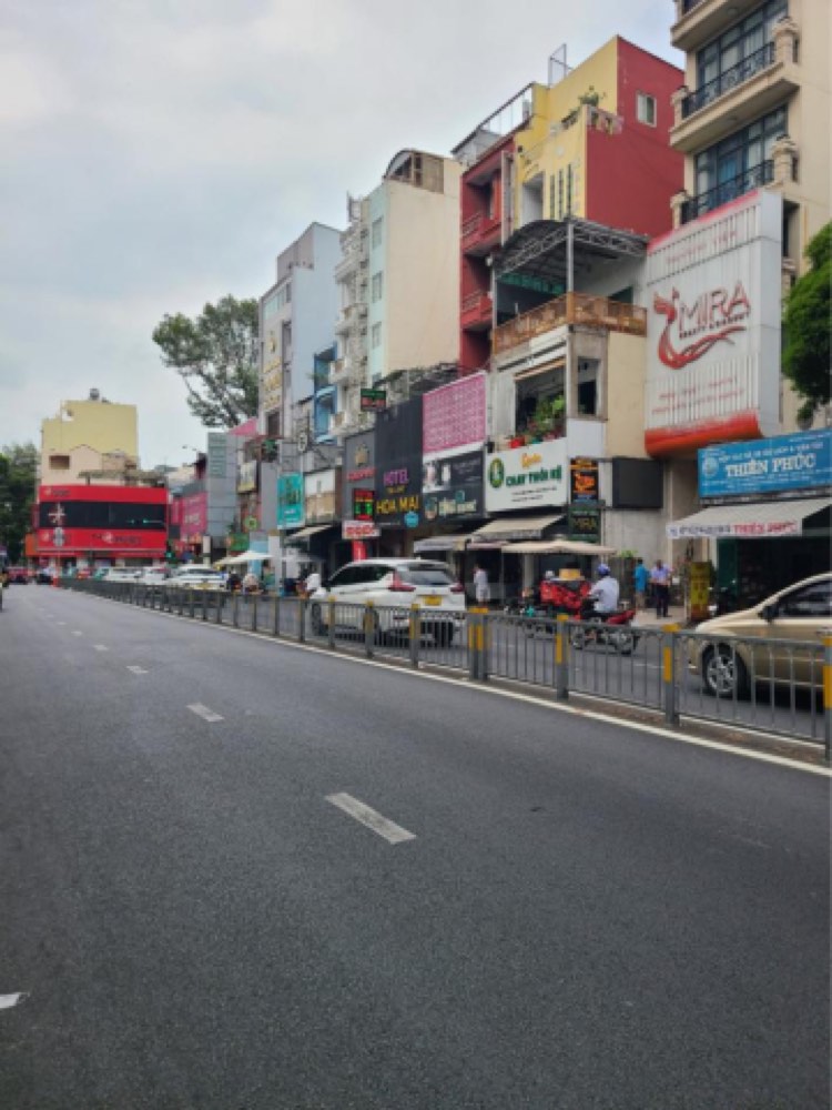 Bán nhà mặt tiền Lê Hồng Phong, Quận 10