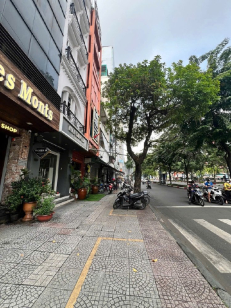 Bán nhà mặt tiền 49 Hàm Nghi, Quận 1