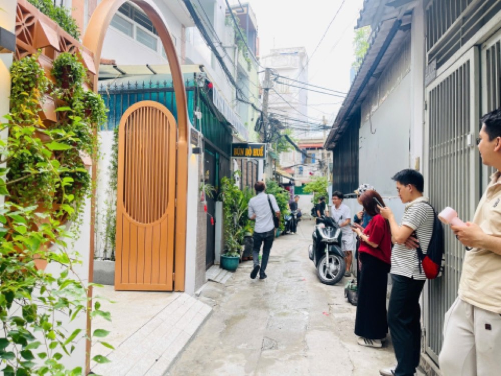 Bán nhà hẻm 120 Thích Quảng Đức, Phú Nhuận - ảnh 1