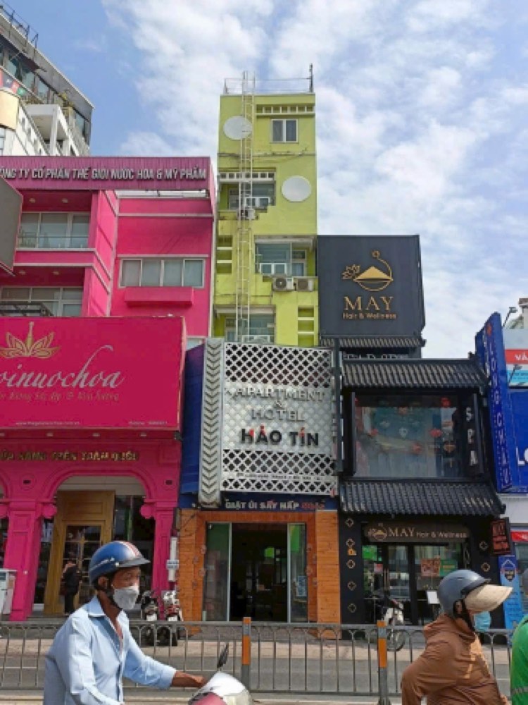 Bán nhà mặt tiền Cách Mạng Tháng Tám, Quận 1 - ảnh 1