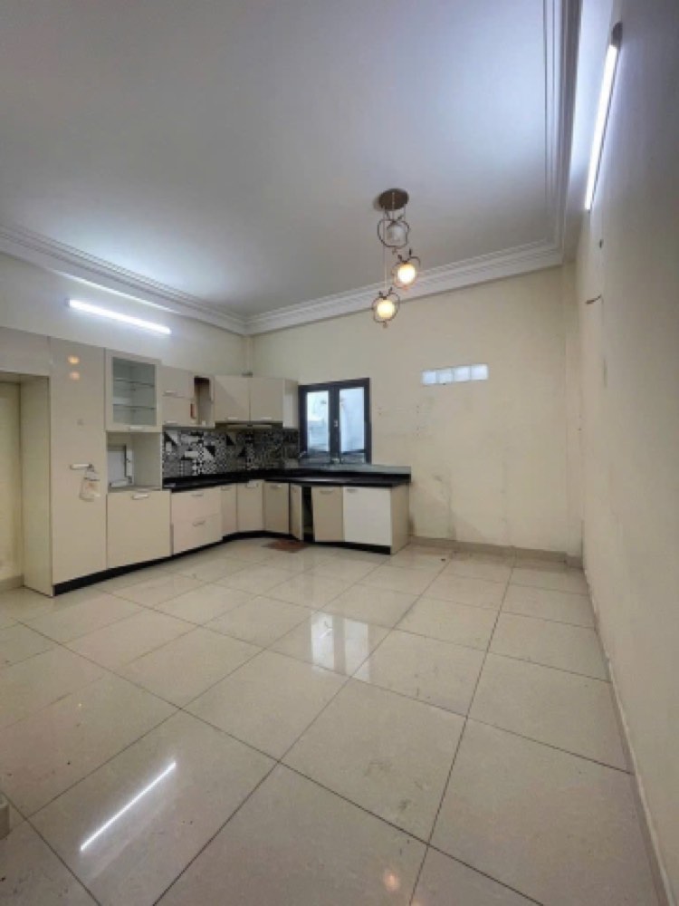 Bán nhà hẻm 285 Cách Mạng Tháng Tám, Quận 10 - ảnh 1