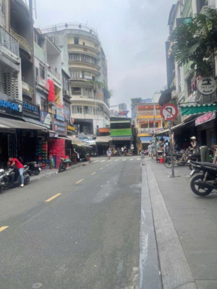 Bán nhà 16-18+14/1 Đỗ Quang Đẩu, Quận 1 - ảnh 1