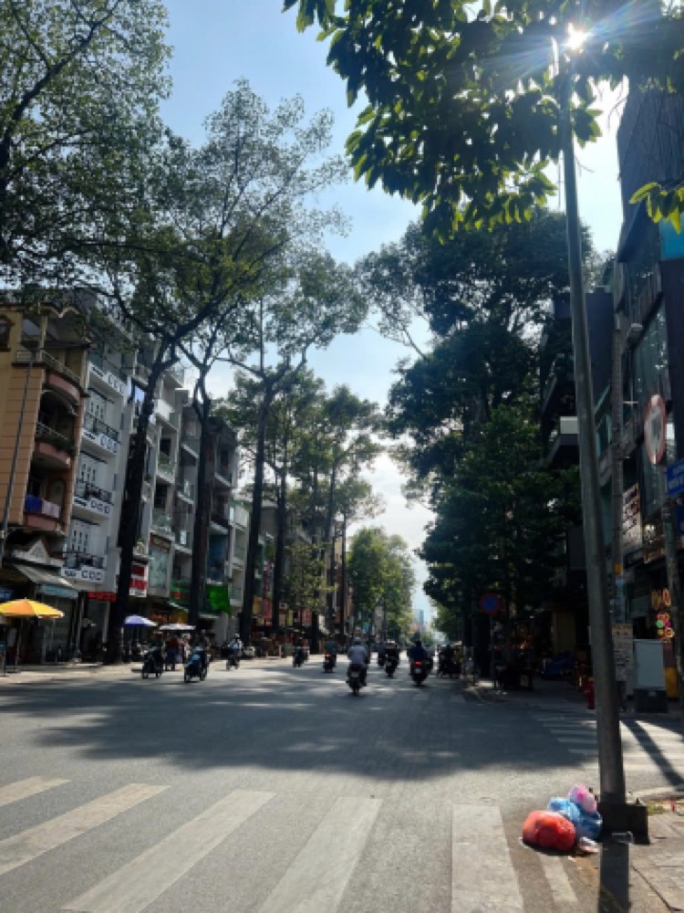 Bán nhà mặt tiền Nguyễn Chí Thanh, Quận 5 - ảnh 1