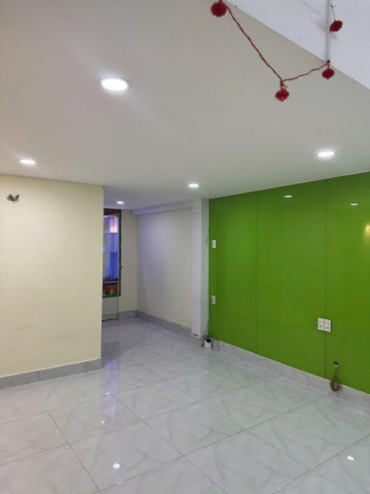 Bán nhà hẻm 199 Cách Mạng Tháng Tám, Quận 3 - ảnh 1