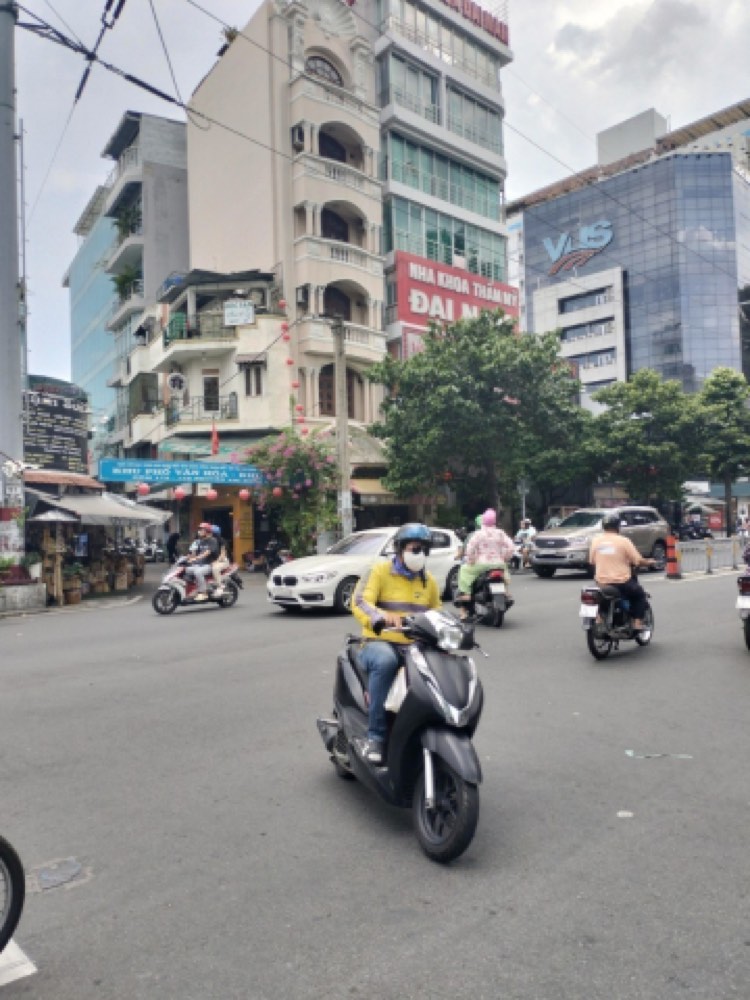 Bán nhà mặt tiền Nguyễn Thị Minh Khai, Quận 1 - ảnh 1