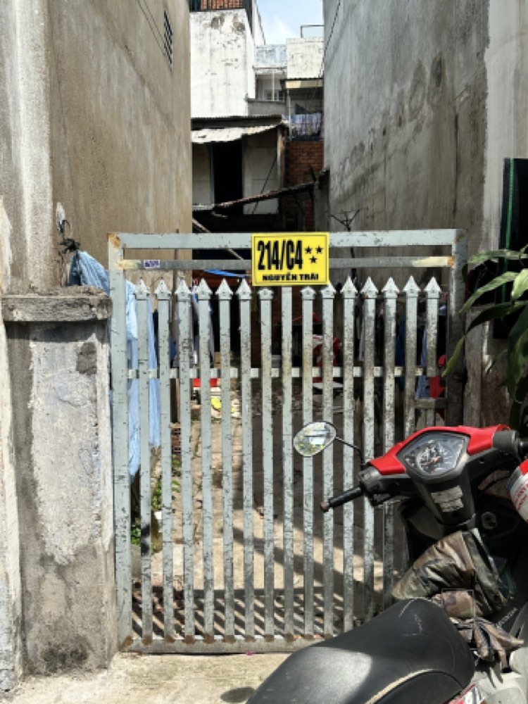 Bán nhà mặt tiền Nguyễn Trãi, Quận 1 - ảnh 1