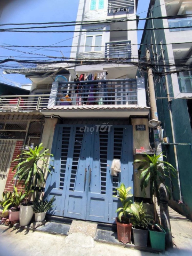 Bán nhà hẻm 595 Cách Mạng Tháng Tám, Quận 10 - ảnh 1