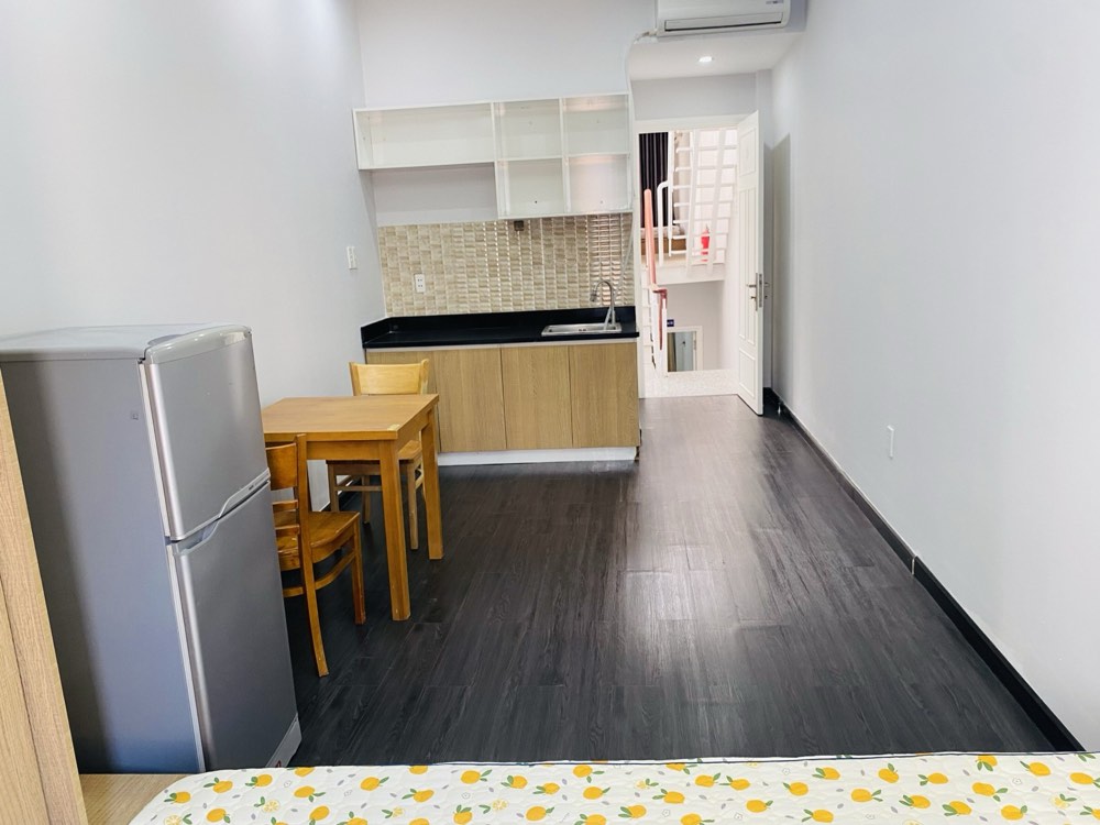Bán nhà hẻm 121 Lê Thị Riêng, Quận 1