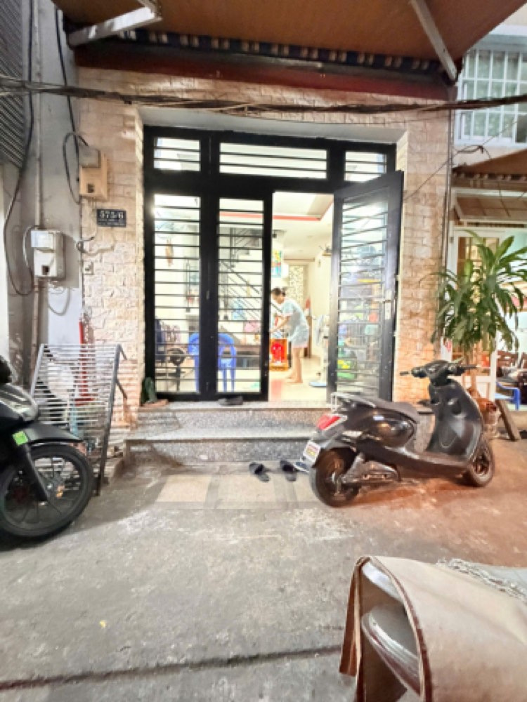 Bán nhà hẻm 575 Hoàng Sa, Quận 3 - ảnh 1