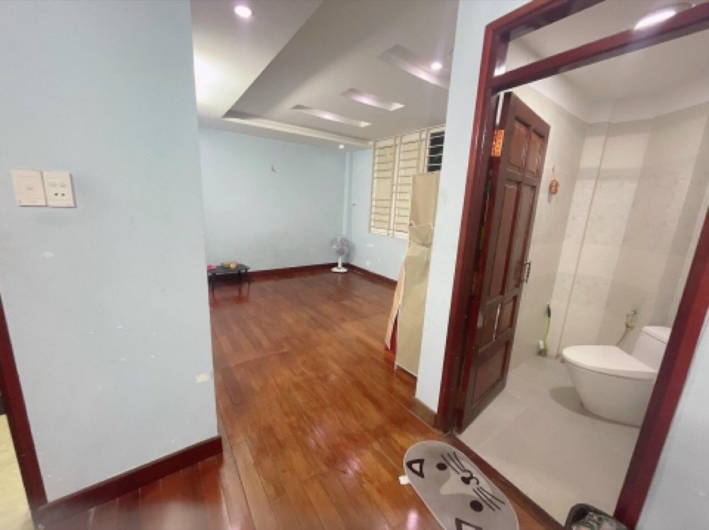 Bán nhà hẻm 575 Cách Mạng Tháng Tám, Quận 10 - ảnh 1