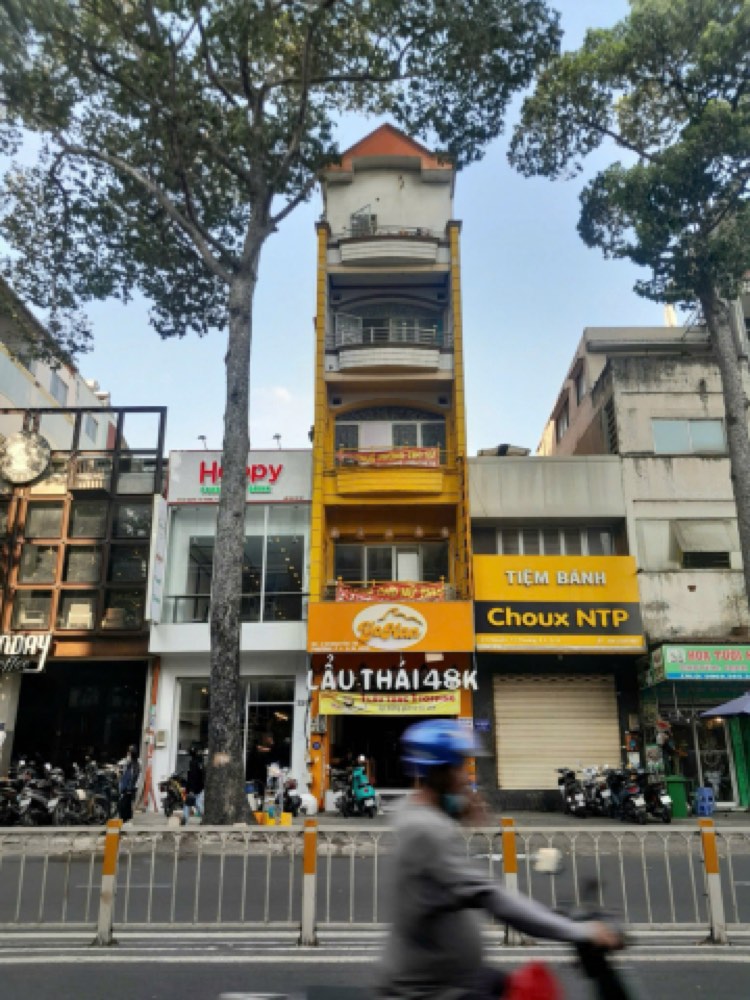 Bán nhà mặt tiền 218 Nguyễn Tri Phương, Quận 10 - ảnh 1