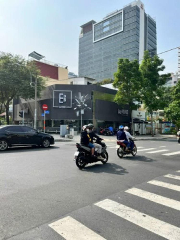 Bán nhà mặt tiền 37 Nguyễn Đình Chiểu, Quận 1 - ảnh 1