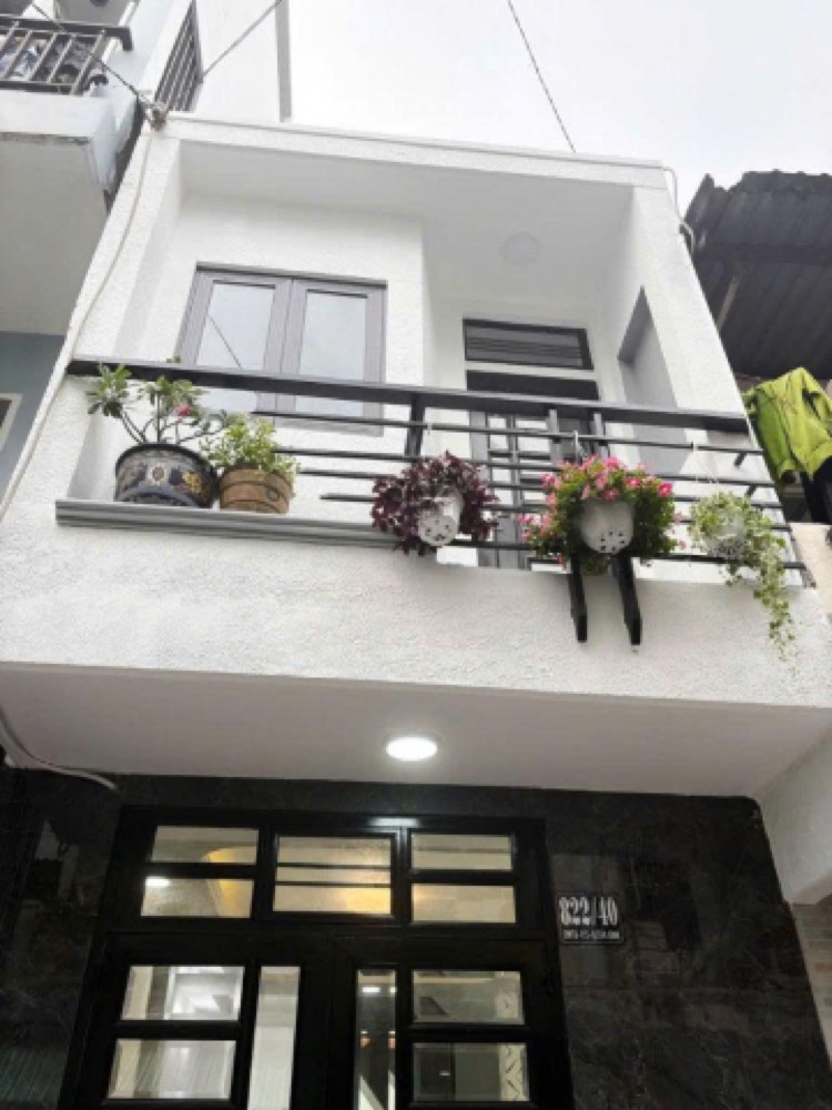 Bán nhà hẻm 822 Cách Mạng Tháng Tám, Tân Bình - ảnh 1