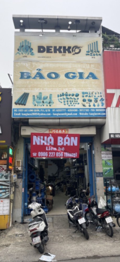 Bán nhà mặt tiền Lạc Long Quân, Tân Bình