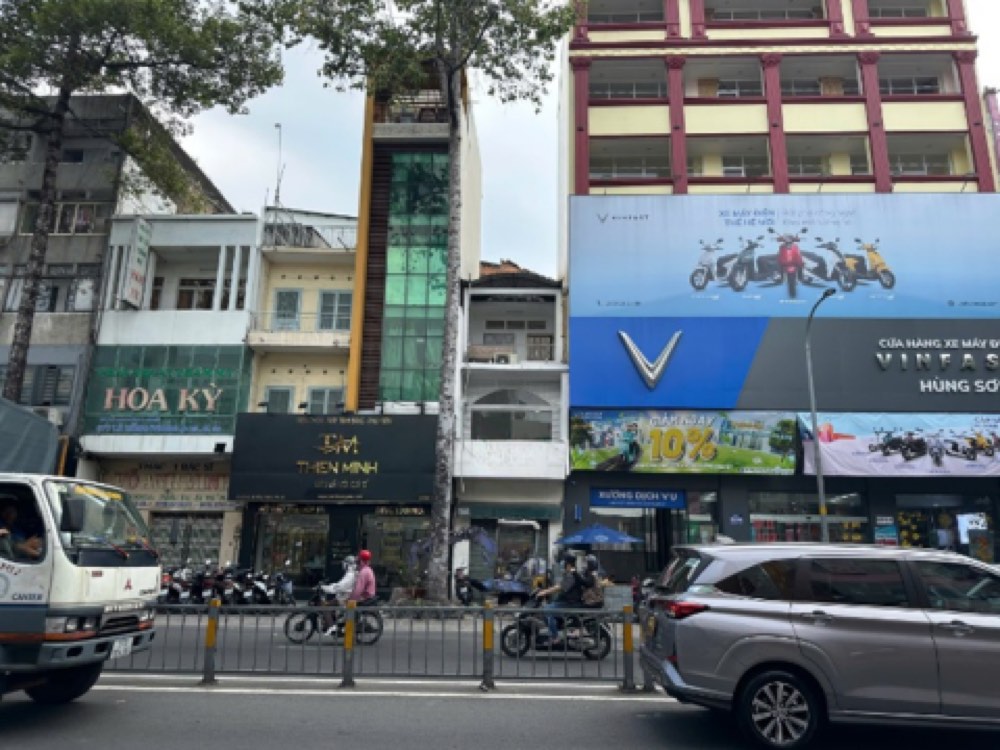 Bán nhà mặt tiền Lê Hồng Phong, Quận 10 - ảnh 1