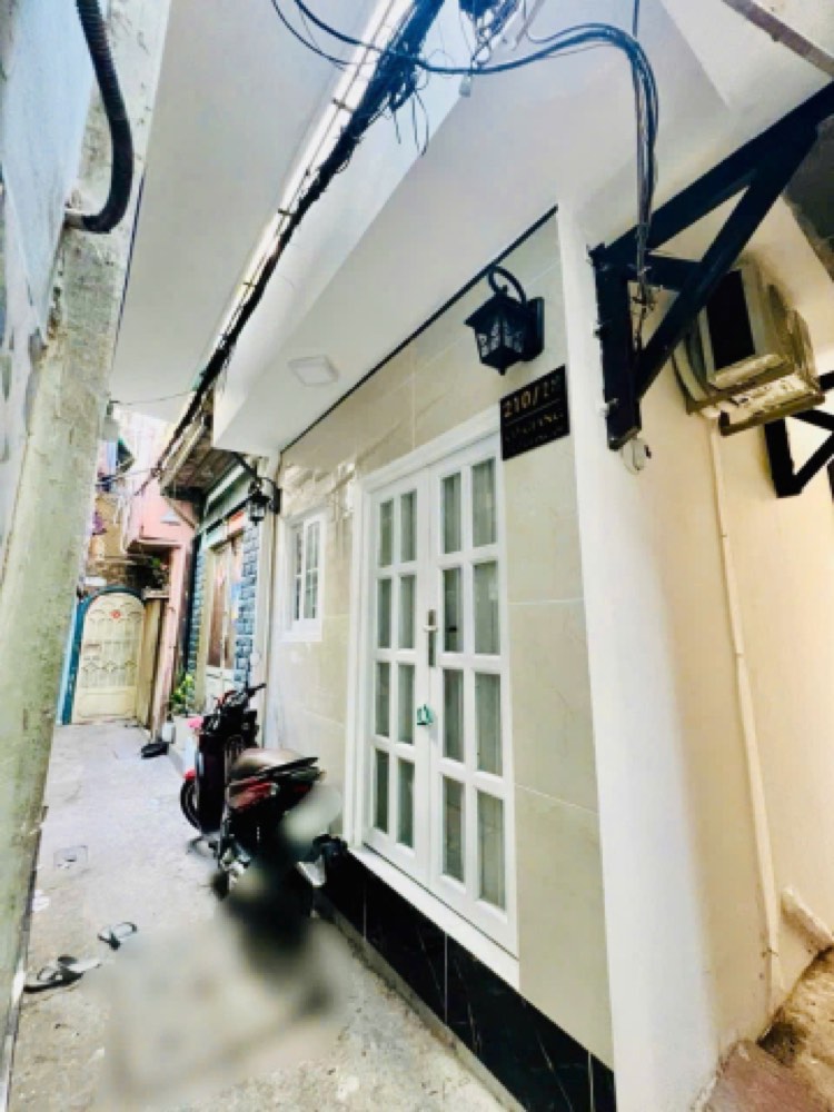 Bán nhà hẻm 210 Cô Giang, Quận 1 - ảnh 1