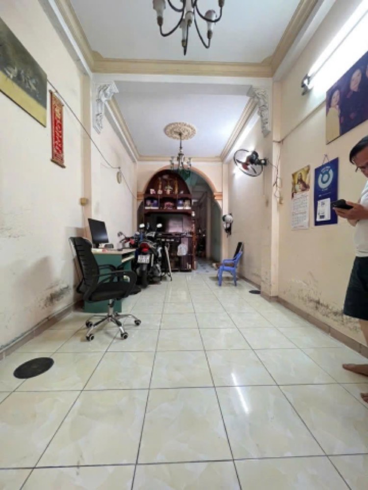 Bán nhà hẻm 81 Nguyễn Hữu Cầu, Quận 1 - ảnh chính