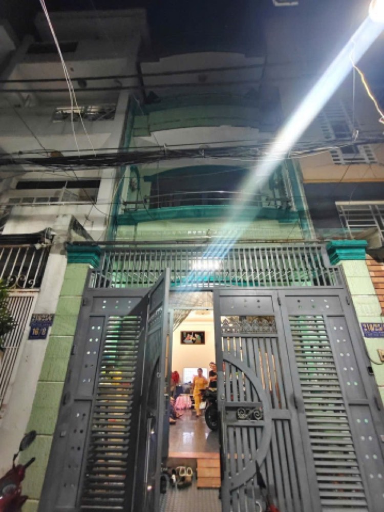 Bán nhà hẻm 218 Bùi Thị Xuân, Tân Bình