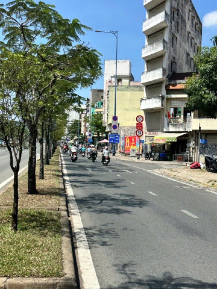 Bán nhà mặt tiền Võ Văn Kiệt, Quận 5 - ảnh chính