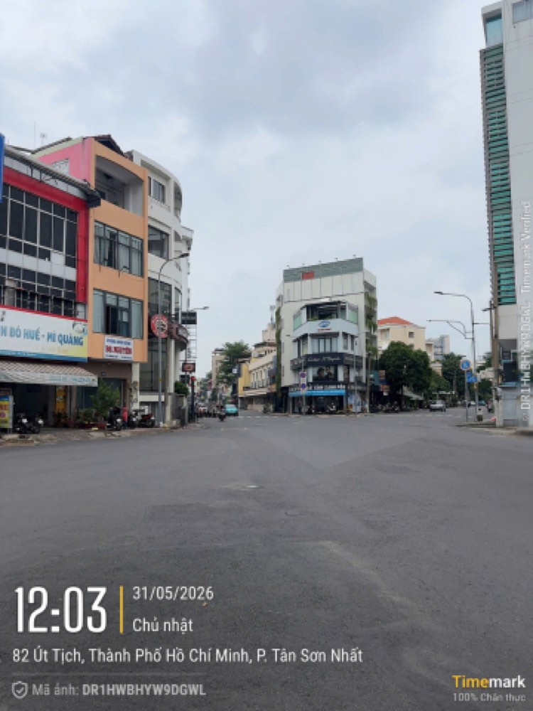 Bán nhà mặt tiền Hoàng Việt, Tân Bình