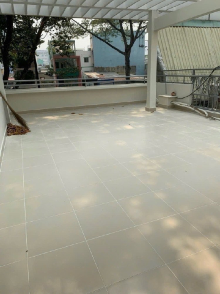 Bán nhà mặt tiền Trần Hưng Đạo, Quận 1 - ảnh 1