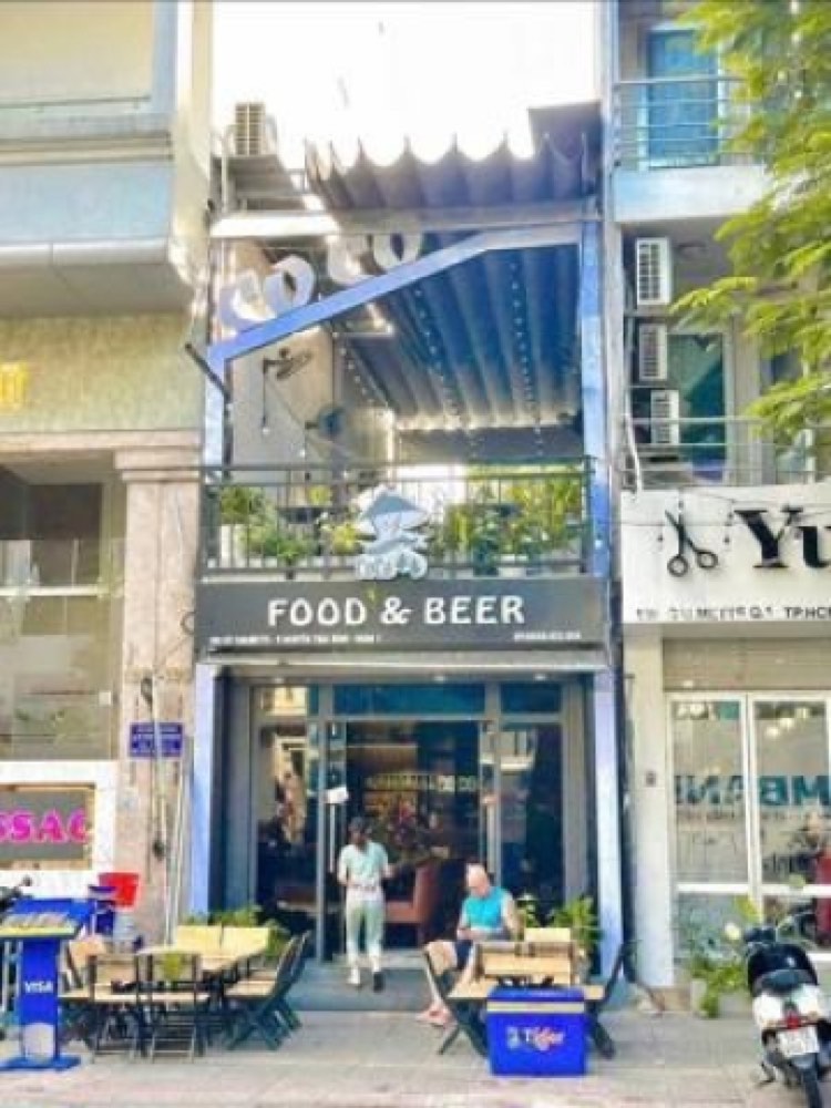 Bán nhà mặt tiền 137 Calmette, Quận 1 - ảnh 1