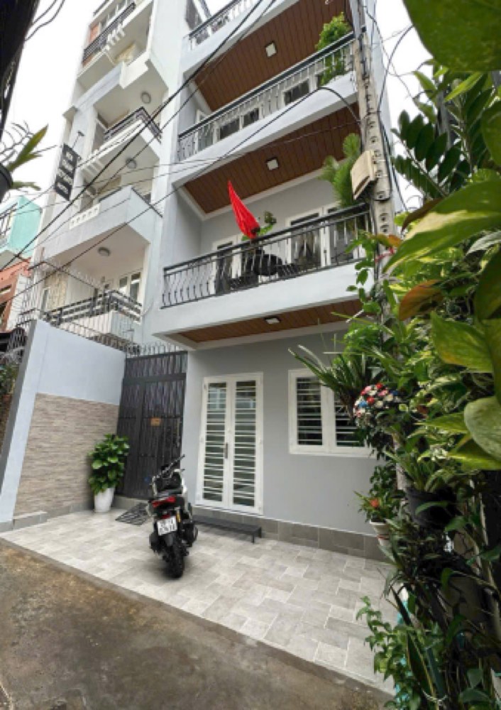 Bán nhà hẻm 121 Lê Thị Riêng, Quận 1 - ảnh 1