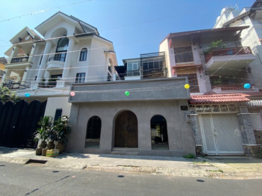 Bán nhà mặt tiền 21 Hoa Đào, Phú Nhuận - ảnh 1