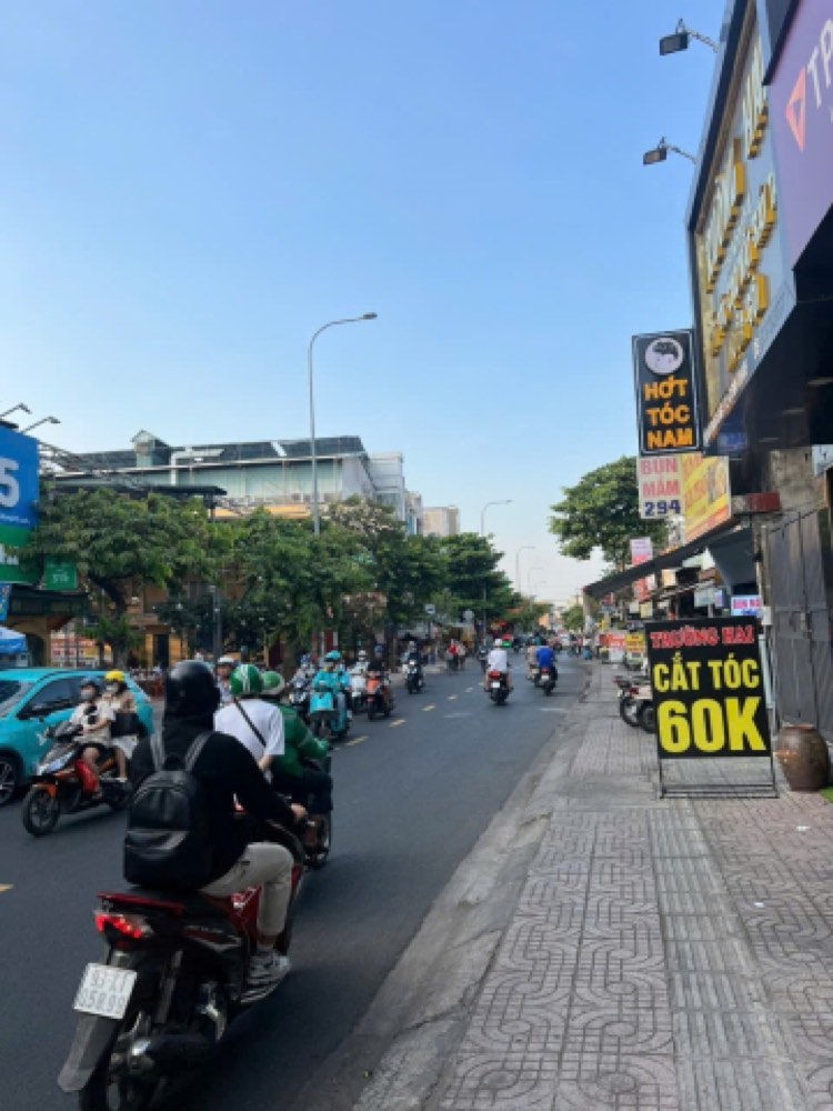 Bán nhà mặt tiền 215D-215E Nơ Trang Long, Bình Thạnh