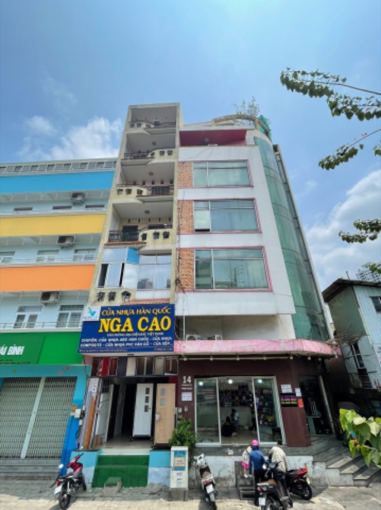 Bán nhà mặt tiền Calmette, Quận 1 - ảnh 1
