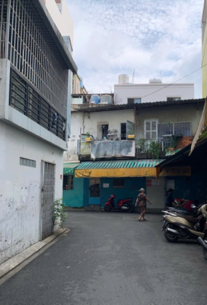 Bán nhà mặt tiền 1233 Hoàng Sa, Tân Bình - ảnh 1