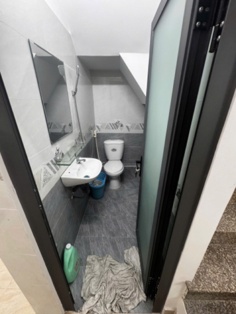 Bán nhà hẻm 493 Cách Mạng Tháng Tám, Quận 10 - ảnh 1