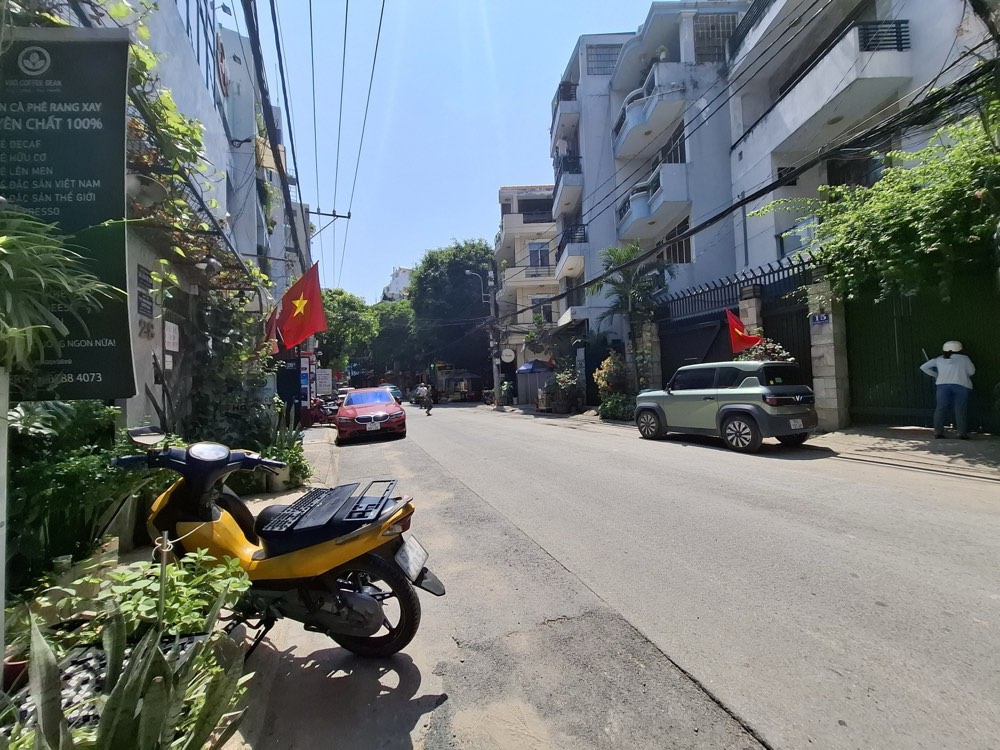 Bán nhà mặt tiền Giải Phóng, Tân Bình