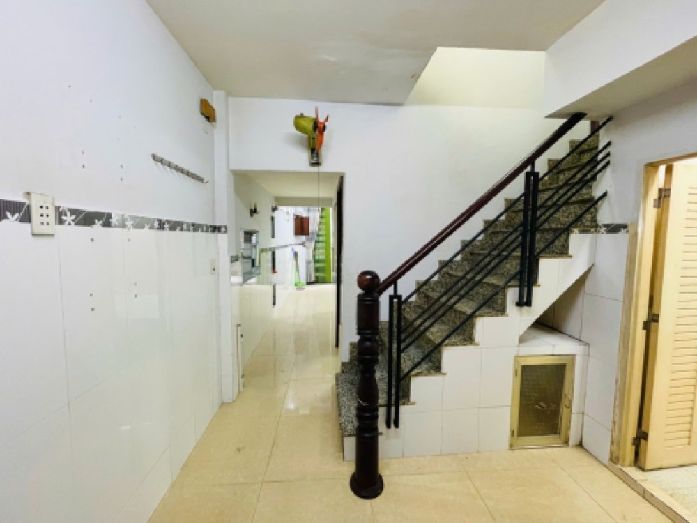 Bán nhà hẻm 606 Đường 3 Tháng 2, Quận 10 - ảnh 1