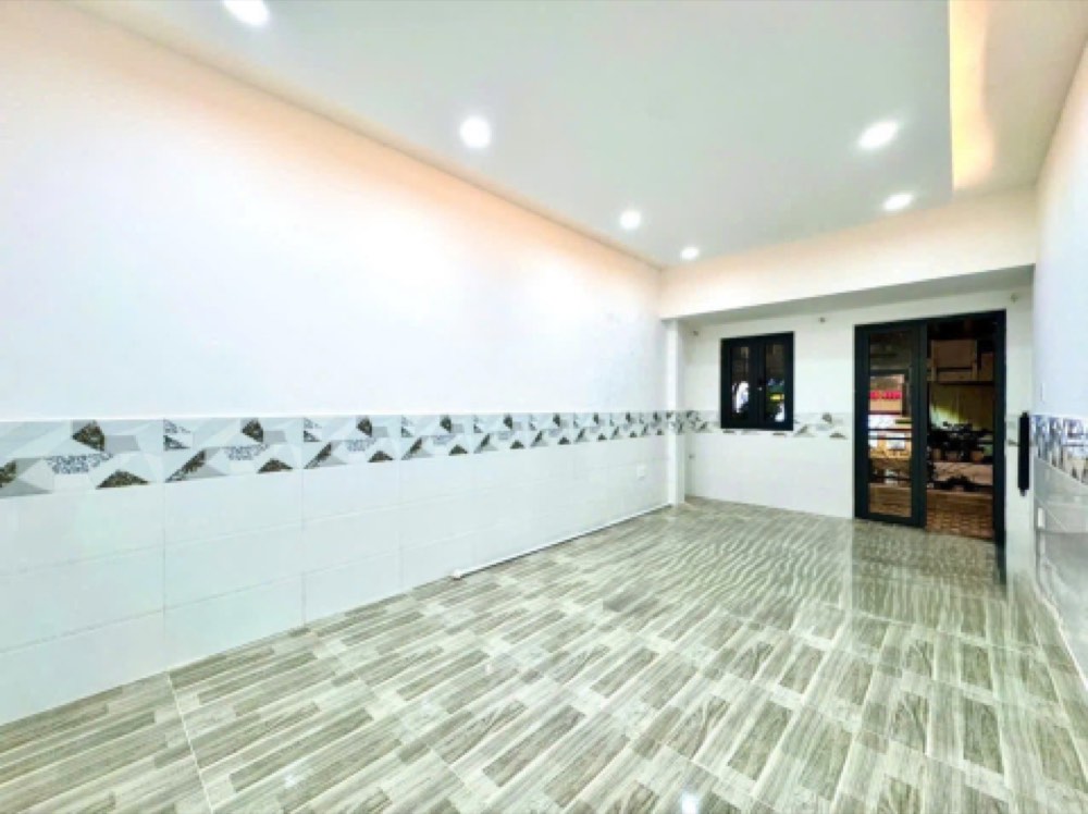 Bán nhà mặt tiền Nguyễn Trọng Tuyển, Phú Nhuận - ảnh 1