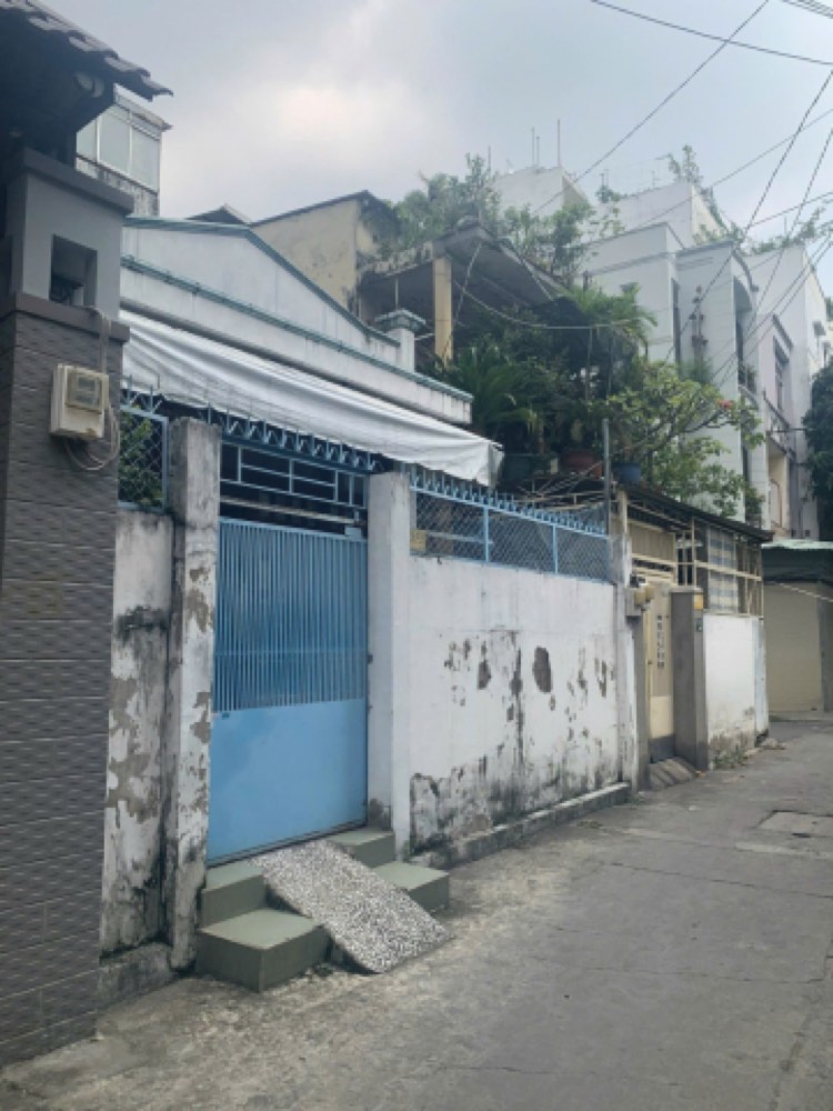 Bán nhà hẻm 575 Cách Mạng Tháng Tám, Quận 10 - ảnh 1