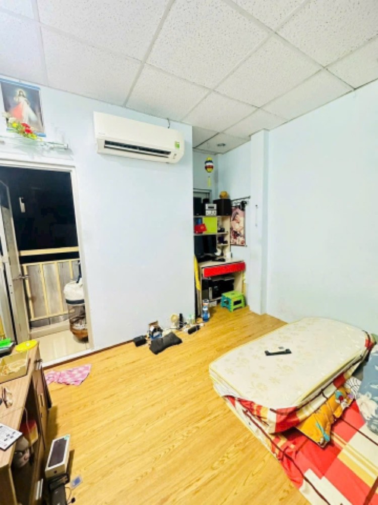 Bán nhà hẻm 212 Nguyễn Văn Nguyễn, Quận 1 - ảnh 1