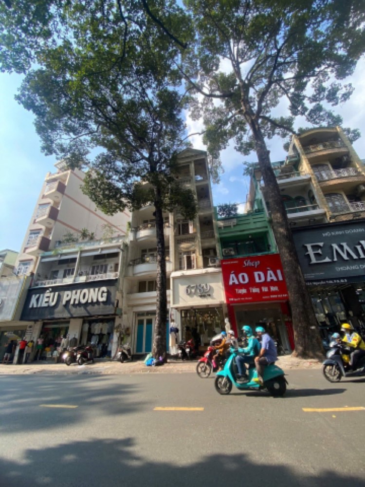 Bán nhà mặt tiền 330 Nguyễn Trãi, Quận 5 - ảnh 1