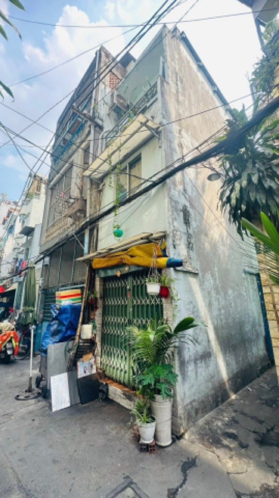 Bán nhà hẻm 327 Nguyễn Đình Chiểu, Quận 3 - ảnh 1