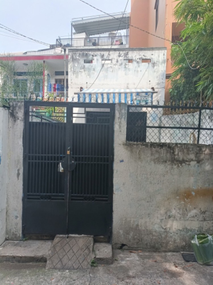 Bán nhà hẻm 106 Nguyễn Văn Cừ, Quận 1