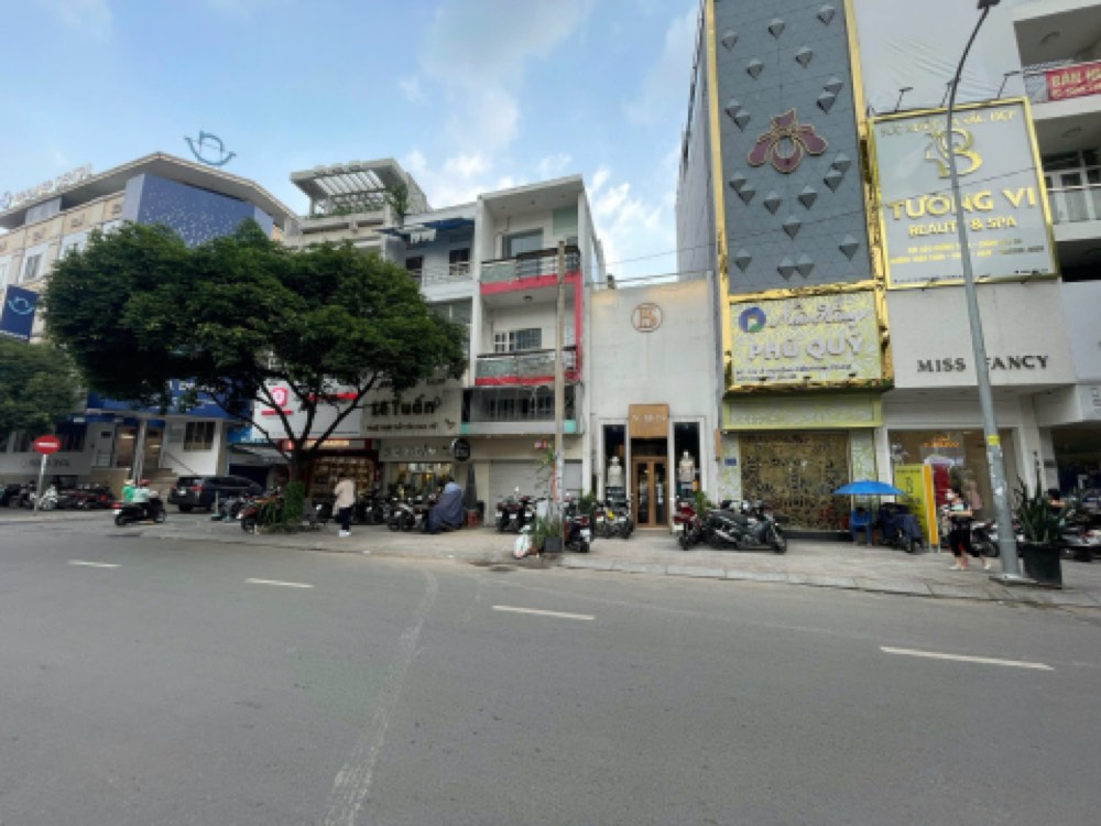 Bán nhà mặt tiền Lê Thị Riêng, Quận 1 - ảnh chính