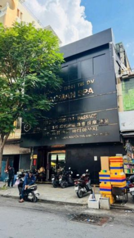 Bán nhà mặt tiền 10-12 Yersin, Quận 1 - ảnh 1
