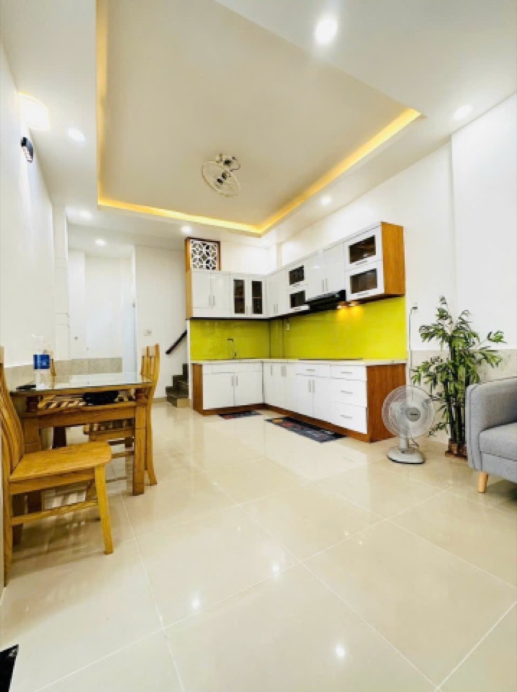 Bán nhà hẻm 766 Cách Mạng Tháng Tám, Tân Bình - ảnh chính