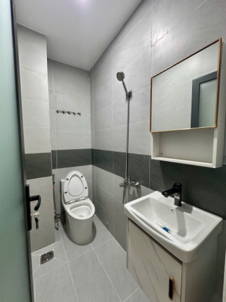 Bán nhà hẻm 521 Cách Mạng Tháng Tám, Quận 10 - ảnh 1