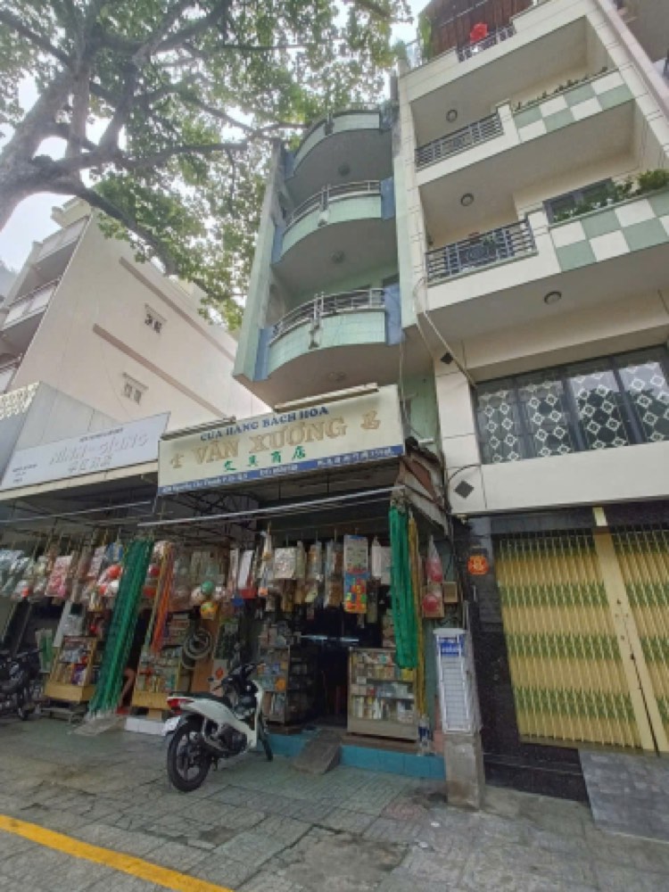 Bán nhà mặt tiền Nguyễn Chí Thanh, Quận 5 - ảnh 1