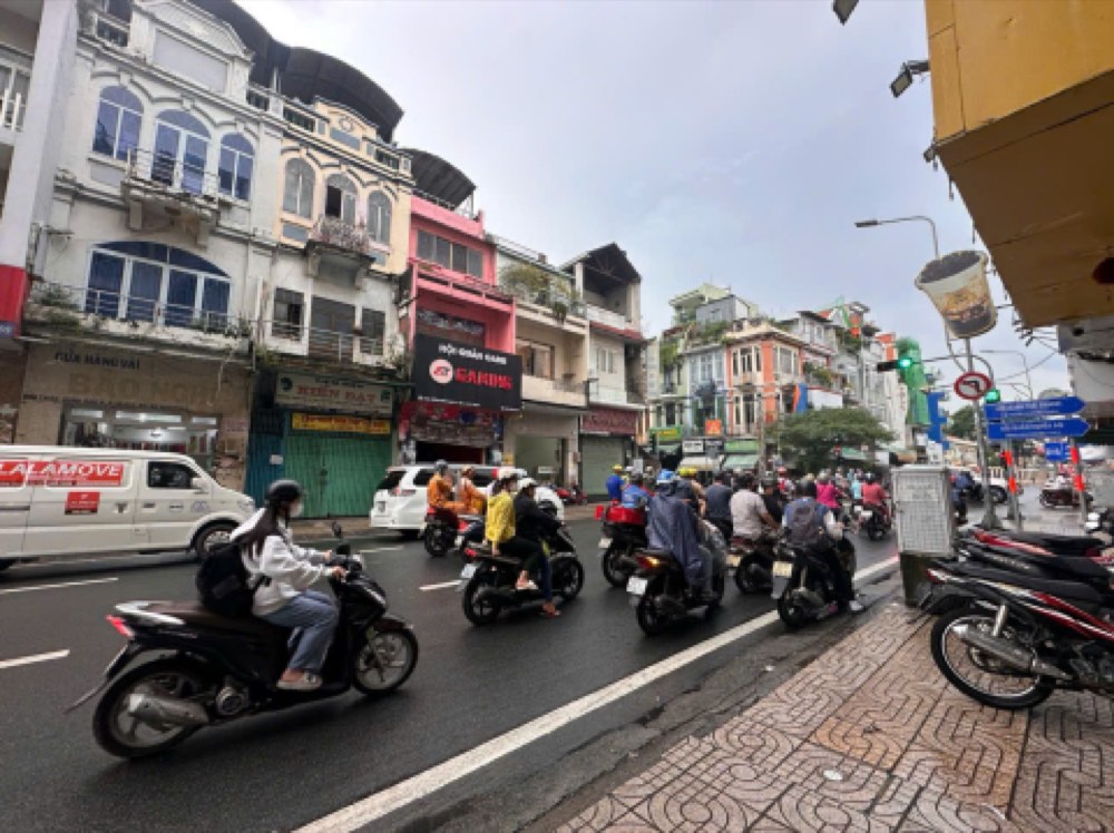 Bán nhà mặt tiền Trần Hưng Đạo, Quận 5 - ảnh 1