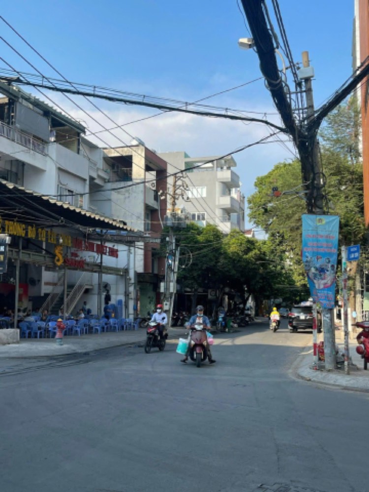 Bán nhà mặt tiền 31 Cửu Long, Tân Bình