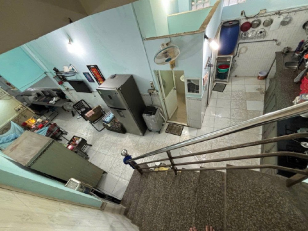 Bán nhà hẻm 187 Cô Giang, Quận 1 - ảnh 1